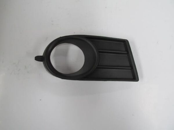 SUZUKI SWIFT- 05/07; SİS LAMBA KAPAĞI SAĞ SİS DELİKLİ (TYG)