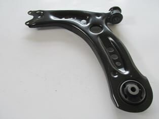 SKODA OCTAVIA- 13/17; ÖN ALT TABLA SOL BURÇLU/ROTİLSİZ (SALINCAK) (SH)