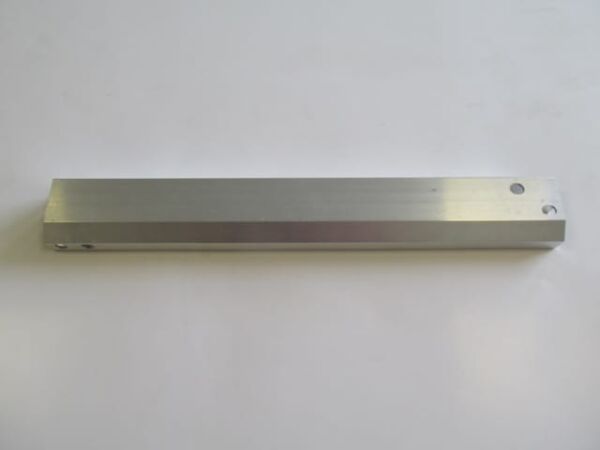 MERCEDES A CLASS- W176- 11/17; ÖN PANEL BAĞLANTI BRAKETİ SAĞ (BÜYÜK)