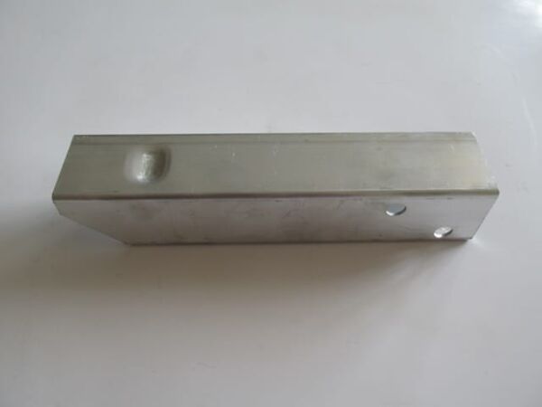 MERCEDES A CLASS- W176- 11/17; ÖN PANEL BAĞLANTI BRAKETİ (KÜÇÜK) SAĞ/SOL AYNI (ADET)