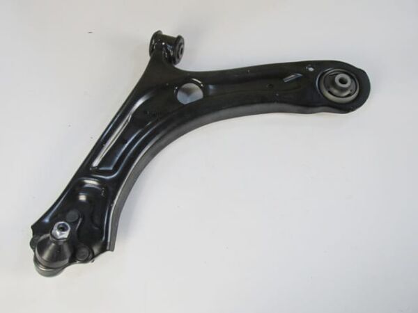 VOLKSWAGEN PASSAT- B8- 14/18; ÖN ALT TABLA SOL ROTİLLİ/BURÇLU (SALINCAK) (SH)