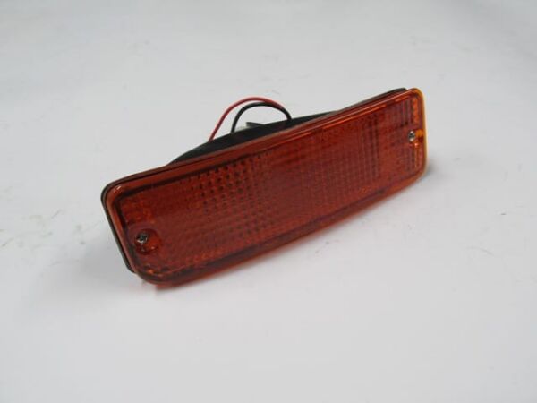 TOYOTA HILUX- PICK UP LN85- 89/97; TAMPON SİNYALİ SAĞ SARI (KOTO)