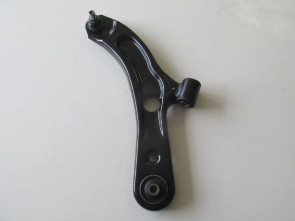 SUZUKI SWIFT- 05/11; ÖN ALT TABLA SOL (SALINCAK) BURÇLU/ROTİLLİ (SH)