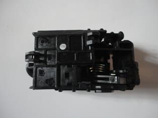 NISSAN ALMERA- N16- SD/HB- 00/06; ÖN KAPI İÇ AÇMA KOLU SAĞ SİYAH (HUSHAN)