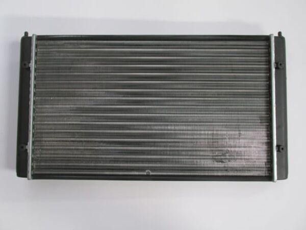 VOLKSWAGEN GOLF- 3- 92/98; SU RADYATÖRÜ (TEK FANLI TİP) (1.4/1.6) (525X300) (KLİMASIZ)