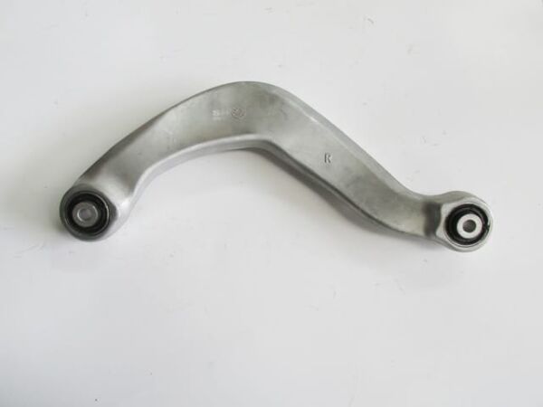 AUDI A5- 08/12; ARKA ÜST TABLA SAĞ EĞRİ TİP BURÇLU (SALINCAK) (SH)