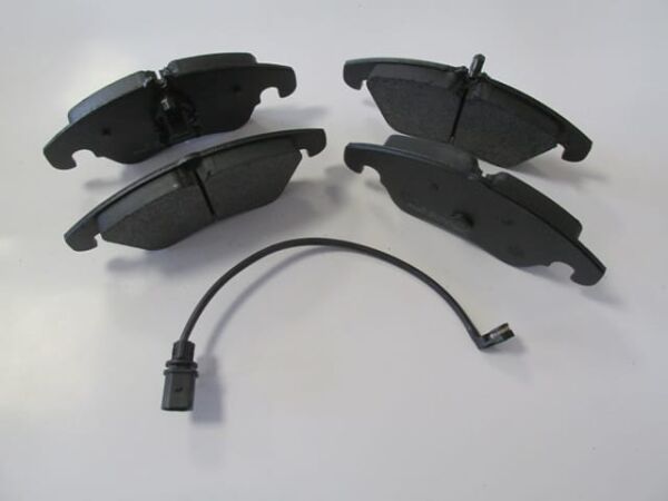 AUDI A5- 08/12; ÖN FREN BALATASI 1,8/2,0/2,7(1KABLOLU)(DİSK)(155x66.6x19.6/15;5.3x71.9x18.8)(BRAMAX)