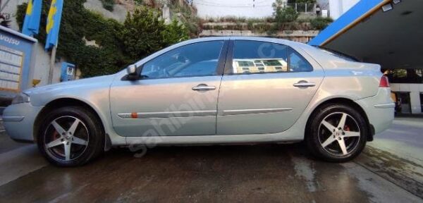 RENAULT LAGUNA- 06/08; ARAÇ BİLGİLERİ VE RESİMLERİ