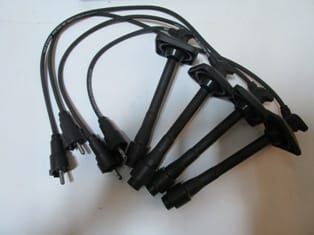 TOYOTA AVENSIS- 98/00; BUJİ KABLOSU TAKIM (16V)ST220(3SFE)2.0 cc (YOW JUNG)