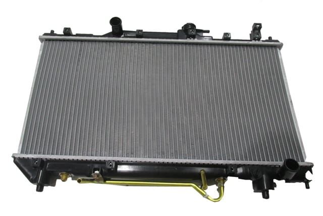 TOYOTA AVENSIS- 98/00; SU RADYATÖRÜ OTOMATİK 2.0İ (26mm)
