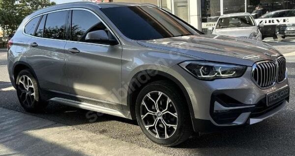 BMW X1- U11- 21/22; ARAÇ BİLGİLERİ VE RESİMLERİ