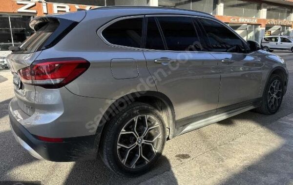 BMW X1- U11- 21/22; ARAÇ BİLGİLERİ VE RESİMLERİ