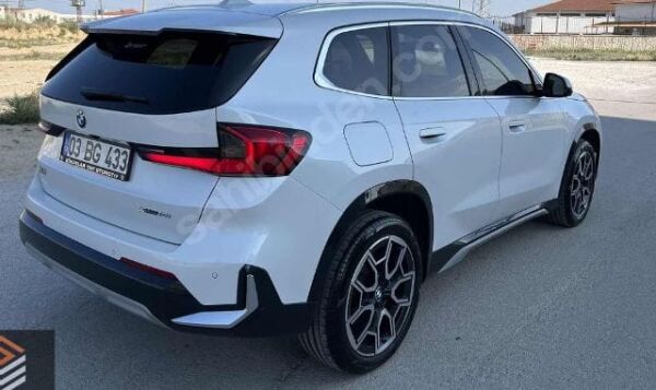 BMW X1- U11- 22/24; ARAÇ BİLGİLERİ VE RESİMLERİ