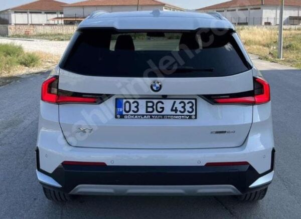 BMW X1- U11- 22/24; ARAÇ BİLGİLERİ VE RESİMLERİ