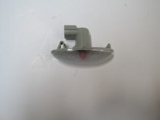 TOYOTA COROLLA- E150- 07/10; ÇAMURLUK SİNYALİ BEYAZ SAĞ/SOL AYNI (ADET) (DEPO)