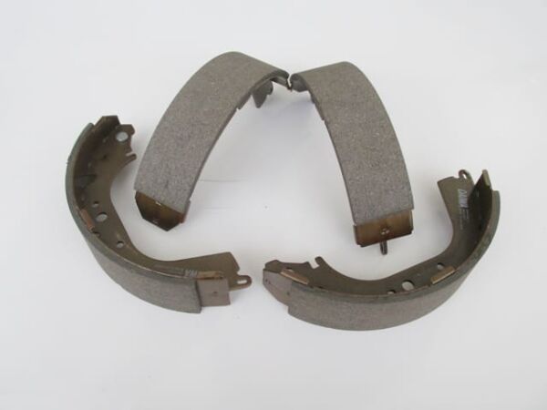 TOYOTA LANDCRUISER- VX 100- 98/02; ARKA FREN PABUCU (4X4) (147,5X60)(DAIWA)