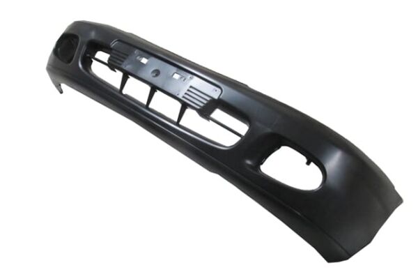 MITSUBISHI CARISMA- 97/00; ÖN TAMPON SİYAH (KAPLAMASIZ/SİS DELİKLİ TW)