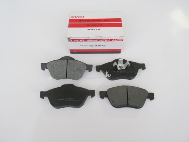 TOYOTA AVENSIS- 98/00; ÖN FREN BALATASI 1,6/1,8/2,0 (DİSK) (155X71,1X17,5/15 6,4X68,4X17,5) (DAI