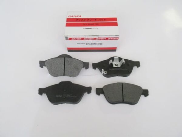 TOYOTA AVENSIS- 98/00; ÖN FREN BALATASI 1,6/1,8/2,0 (DİSK) (155X71,1X17,5/15 6,4X68,4X17,5) (DAI