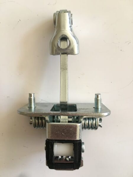 PEUGEOT PARTNER- TEPEE- 10/18; ÖN KAPI DURDURUCUSU SAĞ/SOL AYNI (ADET) (KAPI GERGİSİ)