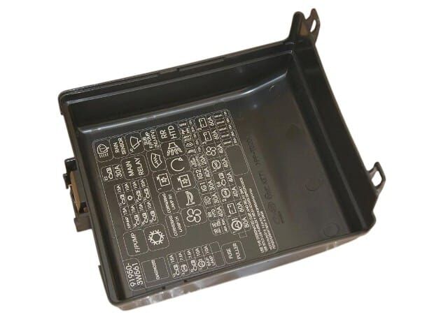 KIA SPORTAGE- 14/15; SİGORTA KUTUSU KAPAĞI ÜST