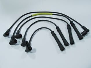 VOLVO 940/960- 91/94; BUJİ KABLOSU TAKIM (16V)(B204E-B234F)2.0/2.3 CC (YOW JUNG)