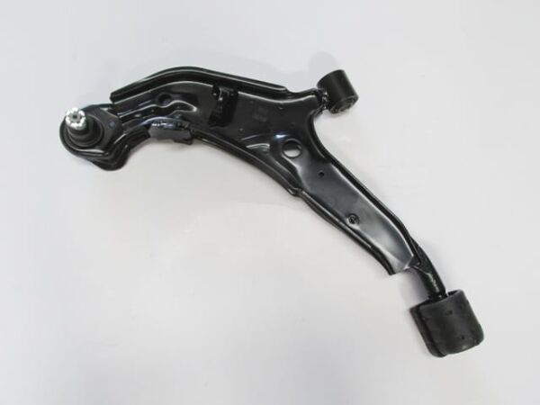 NISSAN MAXIMA- A32- 95/00; ÖN ALT TABLA SOL (SALINCAK) (SH)