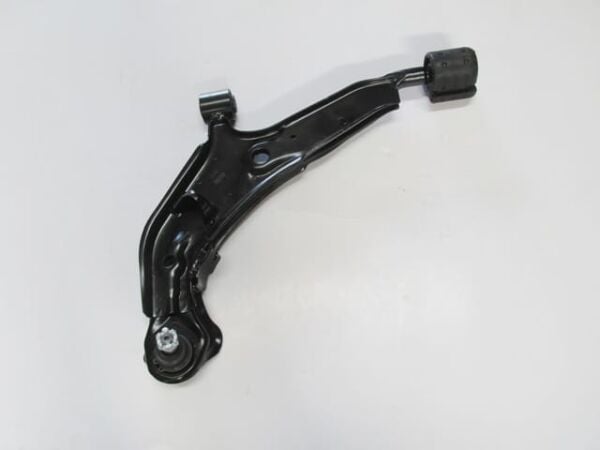 NISSAN MAXIMA- A32- 95/00; ÖN ALT TABLA SOL (SALINCAK) (SH)