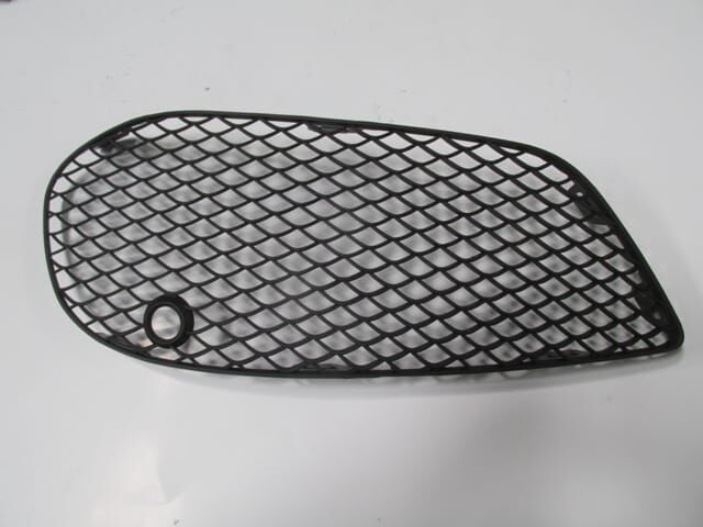 MERCEDES C CLASS- W205- 14/17; SİS LAMBA KAPAĞI SOL SİS DELİKSİZ (AMG)(TW)