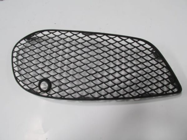 MERCEDES C CLASS- W205- 14/17; SİS LAMBA KAPAĞI SOL SİS DELİKSİZ (AMG)(TW)