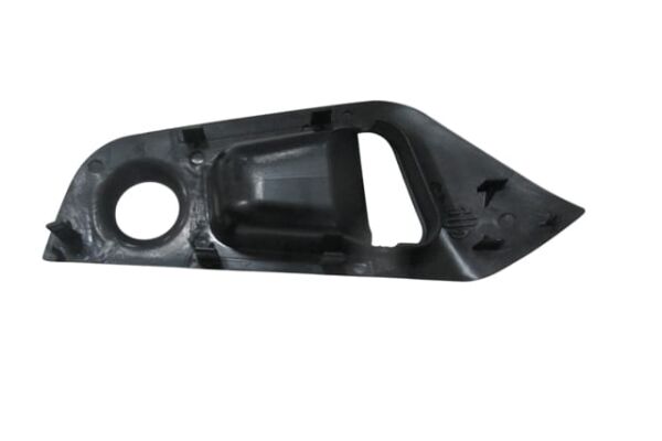 SEAT CORDOBA- 00/02; ÖN KAPI İÇ AÇMA KOLU ÇERÇEVESİ SOL (MANUEL AYNALAR İÇİN)