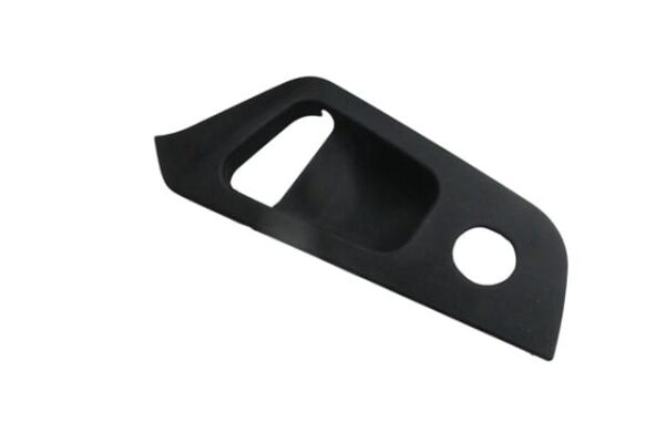 SEAT CORDOBA- 00/02; ÖN KAPI İÇ AÇMA KOLU ÇERÇEVESİ SOL (ELEKTRİKLİ AYNALAR İÇİN)