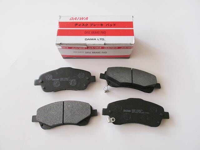 TOYOTA COROLLA- HB- 02/04; ÖN FREN BALATASI (DİSK) (151X63X17,5) (DAIWA)