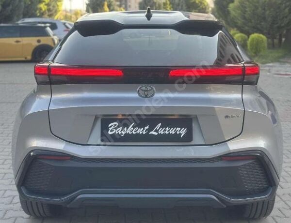 TOYOTA CHR- 24/25; ARAÇ BİLGİLERİ VE RESİMLERİ