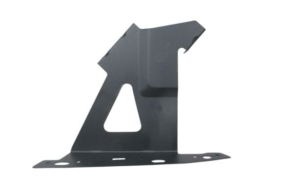 PEUGEOT RIFTER- 19/24; ÖN ÇAMURLUK BAGLANTI SUPORTU SOL (BRAKET) (EAGLE BODY)