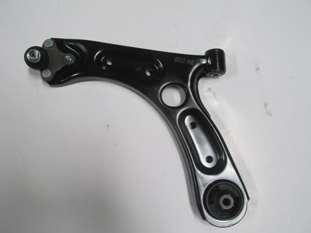 HYUNDAI ELANTRA- 16/18; ÖN ALT TABLA SOL (BURÇLU/ROTİLLİ) (SALINCAK) (SH)