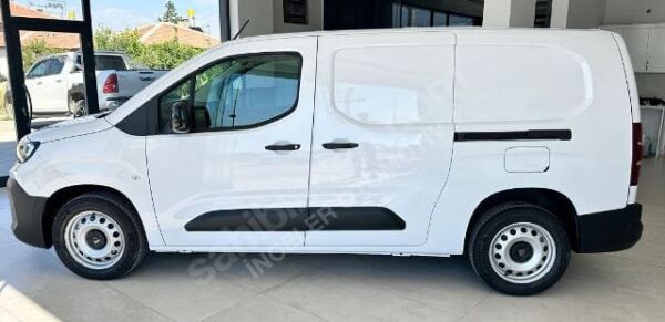 PEUGEOT PARTNER- VAN- 24/25; ARAÇ BİLGİLERİ VE RESİMLERİ