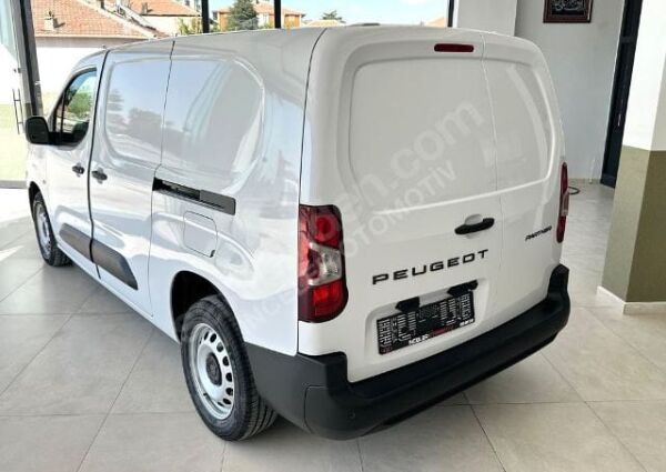 PEUGEOT PARTNER- VAN- 24/25; ARAÇ BİLGİLERİ VE RESİMLERİ