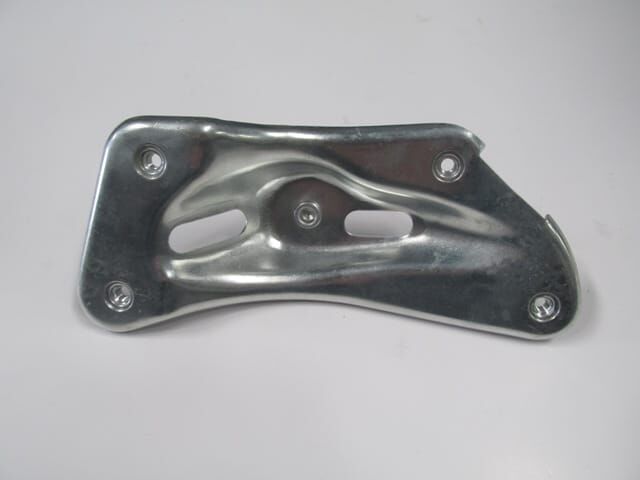 SKODA OCTAVIA- 05/09; ÖN ÇAMURLUK BAĞLANTI BRAKETİ UÇ KISIM ALT SAĞ (TW-Y)