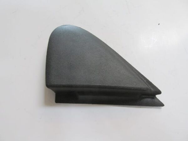 RENAULT MEGANE- 3- HB- 10/13; KAPI AYNA MUSKASI SOL (ÇAMURLUK ÜST ÜÇGEN PLASTİĞİ)