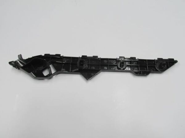 TOYOTA COROLLA- E150- 07/13; ARKA TAMPON İÇ BAĞLANTI BRAKETİ SAĞ (YAN KULAĞA BAĞLANAN) PLASTİK (TW)