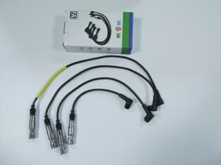 VOLKSWAGEN GOLF- 4- 98/04; BUJİ KABLOSU TAKIM (8V)(APK-AZH)2.0 CC (YOW JUNG)