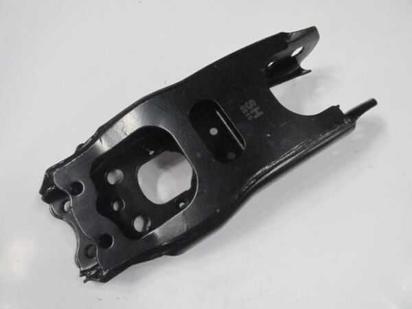 TOYOTA HILUX- PICK UP LN85- 89/97; ÖN ALT TABLA SAĞ (SALINCAK) (SH)