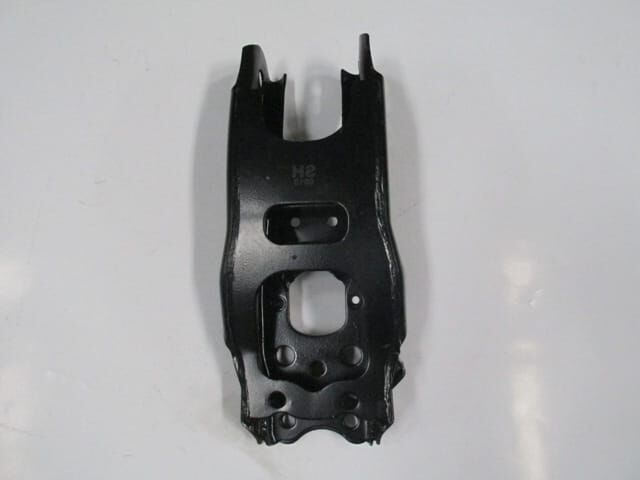 TOYOTA HILUX- PICK UP LN85- 89/97; ÖN ALT TABLA SOL (SALINCAK) (SH)