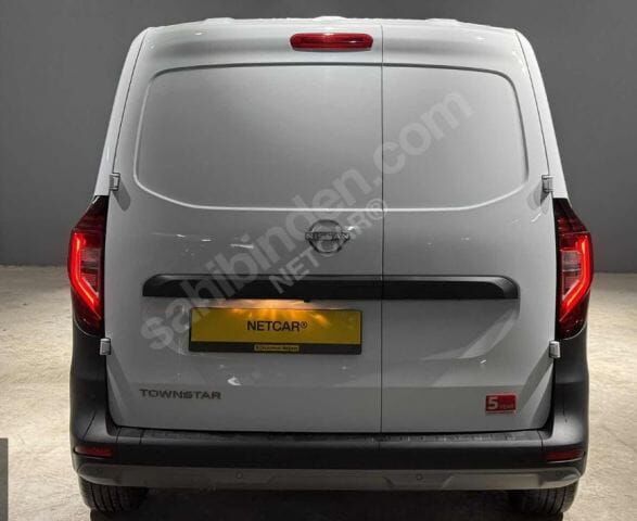 NISSAN TOWNSTAR- 2025->; ARAÇ BİLGİLERİ VE RESİMLERİ
