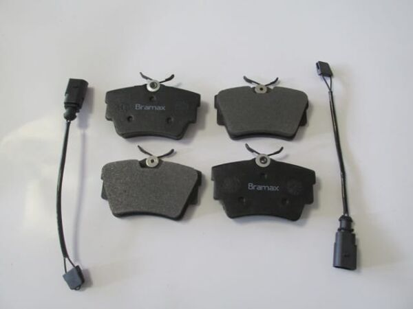 OPEL VIVARO- 04/08; ARKA FREN BALATASI (2 KABLOLU)(DİSK)(94,8x57,4x15) (BRAMAX)