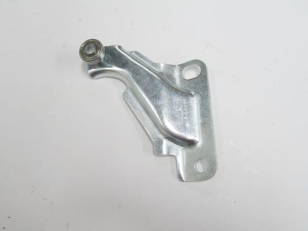 MITSUBISHI L300- MİNİBÜS- 88/09; ORTA KAPI ÜST RAY BAĞLANTISI SAĞ (TW)