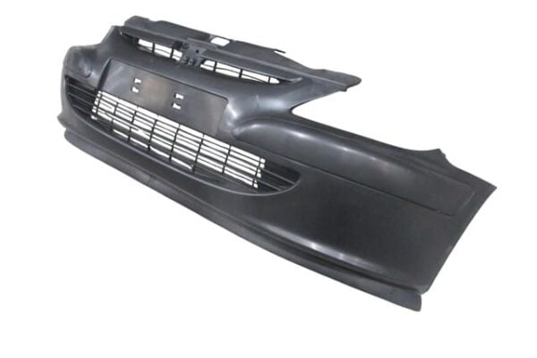 PEUGEOT 307- 01/05; ÖN TAMPON SİYAH/PANJURLU KOMPLE/ BANDLI/KARLIKLI/ÇEKİ KAPAKLI (TW)