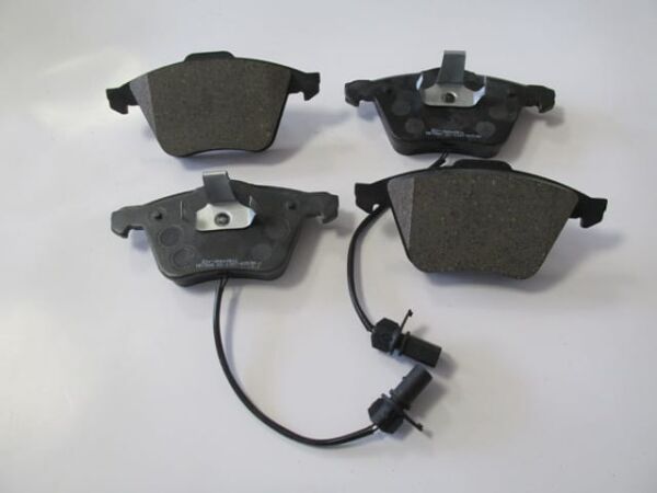 AUDI A6- 05/09; ÖN FREN BALATASI 2,0TDI/2,7TDI(2KABLOLU(DİSK)(155.2X72.7X19.3/15 6.4X73X19.3(BRA