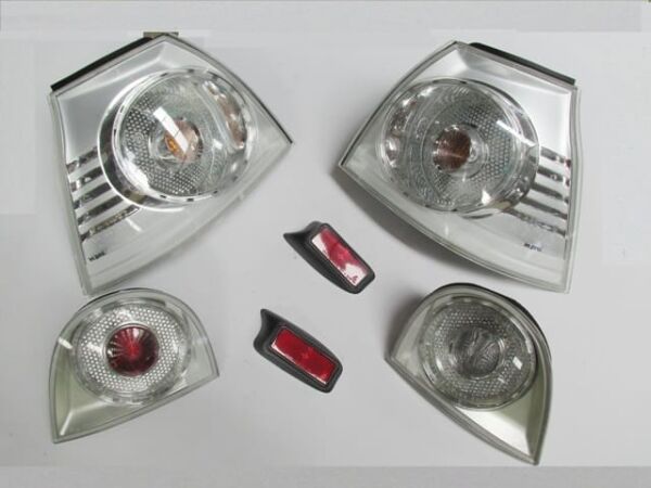 VOLKSWAGEN GOLF- 5- 04/09; MODİFİYE STOP LAMBASI İÇ/DIŞ SET SAĞ/SOL SET 6PARÇA NİKELAJLI/BEYAZ (TYC)
